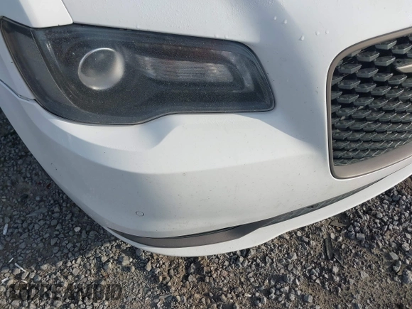 2016 Chrysler 300 with VIN 2C3CCABTXGH328909, listed as a IAAI auction lot 41788815 with 106,088 mi miles. Bid and sale history available at carsss.com. Image 6.