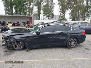 2019 BMW 5 Series 530e с VIN WBAJA9C56KB399028, выставлен на аукционе IAAI как лот 42068202 с пробегом 124 068 миль миль и . История ставок и продаж доступна на DreamBid. Изображение 14.
