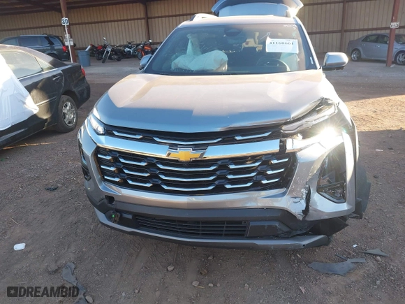 2025 Chevrolet Equinox FWD LT with VIN 3GNAXHEG8SL142422, listed as a IAAI auction lot 41160661 with 1,050 mi miles. Bid and sale history available at carsss.com. Image 6.