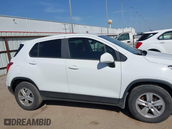 2021 Chevrolet Trax LS with VIN KL7CJKSB9MB301460, listed as a IAAI auction lot 41736329 with 169,013 mi miles. Bid and sale history available at carsss.com. Image 13.