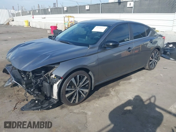 2020 Nissan Altima 2.5 SR with VIN 1N4BL4CV7LC260063, listed as a IAAI auction lot 41765219 with 83,847 mi miles. Bid and sale history available at carsss.com. Image 2.