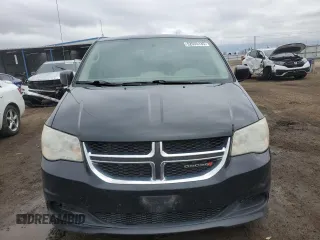 2015 Dodge Grand Caravan SE with VIN 2C4RDGBG7FR516773, listed as a Copart auction lot 52035135 with 132,122 mi miles and Salvage Title. Bid and sale history available at DreamBid. Image 5.