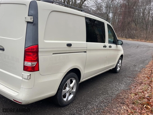 2016 Mercedes-Benz Metris Cargo Van with VIN WD3PG2EA3G3092618, listed as a Copart auction lot 84713344 with 126,208 mi miles and Clean Title. Bid and sale history available at carsss.com. Image 4.
