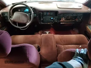 1996 Chevrolet Caprice 1SA Special Value z VIN 1G1BL52W3TR164138, wystawiony jako Copart lot #51371145 z przebiegiem 217 857 mil mil oraz Czysty tytuł • Clean title. Historia ofert i sprzedaży dostępna na DreamBid. Obrazek 8.