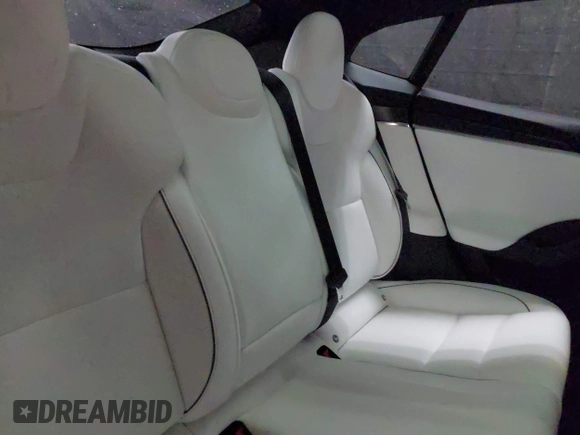 2022 Tesla Model S Plaid z VIN 5YJSA1E61NF471785, wystawiony jako IAAI lot #42208101 z przebiegiem Nie podano mil oraz . Historia ofert i sprzedaży dostępna na DreamBid. Obrazek 8.