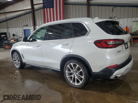 2021 BMW X5 xDrive40i with VIN 5UXCR6C08M9F47053, listed as a Copart auction lot 53625805 with 58,555 mi miles and Salvage Title. Bid and sale history available at carsss.com. Image 2.