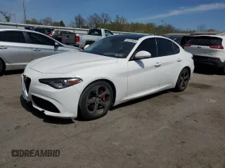 2017 Alfa Romeo Giulia z VIN ZARFAEBN4H7532843, wystawiony jako Copart lot #53722925 z przebiegiem 75 552 mil mil oraz Szkoda całkowita • Salvage title. Historia ofert i sprzedaży dostępna na DreamBid. Obrazek 1.