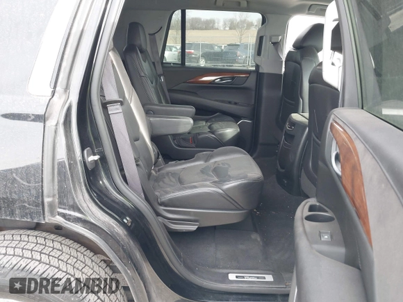 2016 Cadillac Escalade z VIN 1GYS4AKJ5GR411967, wystawiony jako IAAI lot #41848021 z przebiegiem 120 579 mil mil oraz . Historia ofert i sprzedaży dostępna na DreamBid. Obrazek 8.