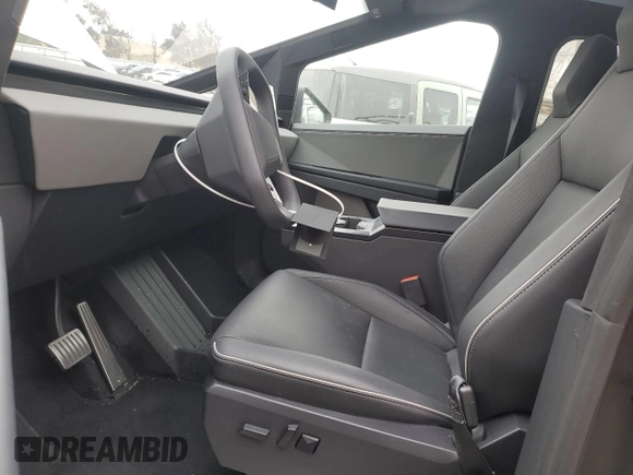 2024 Tesla Cybertruck with VIN 7G2CEHED8RA050212, listed as a Copart auction lot 47994405 with 11,949 mi miles and Salvage Title. Bid and sale history available at carsss.com. Image 7.