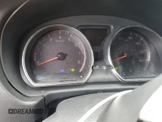 2016 Nissan Versa SV z VIN 3N1CN7AP4GL819029, wystawiony jako Copart lot #64666945 z przebiegiem Nie podano mil oraz Czysty tytuł • Clean title. Historia ofert i sprzedaży dostępna na DreamBid. Obrazek 9.