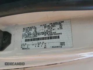 2004 Ford Econoline Passenger XL z VIN 1FBSS31S94HA00322, wystawiony jako Copart lot #57285255 z przebiegiem 224 341 mil mil oraz Szkoda całkowita • Salvage title. Historia ofert i sprzedaży dostępna na DreamBid. Obrazek 13.