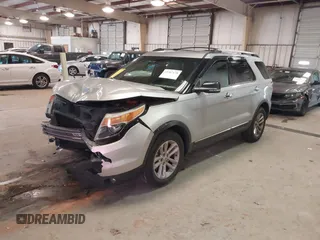 2014 Ford Explorer XLT with VIN 1FM5K7D89EGA52570, listed as a IAAI auction lot 41307178 with 286,243 mi miles and . Bid and sale history available at DreamBid. Image 2.