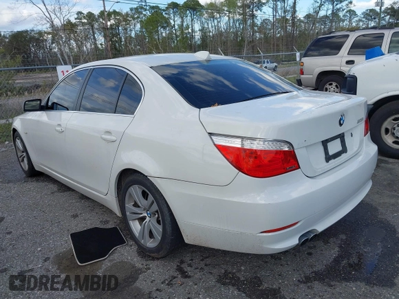 2009 BMW 5 Series 528i with VIN WBANU535X9C119844, listed as a IAAI auction lot 41439620 with 88,533 mi miles and . Bid and sale history available at carsss.com. Image 3.