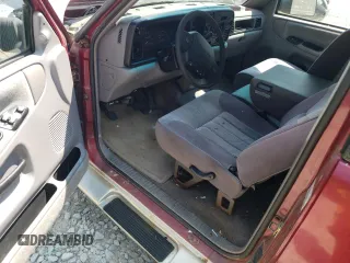 1996 Dodge 2500 z VIN 1B7KC23W3TJ126721, wystawiony jako Copart lot #58622345 z przebiegiem Nie podano mil oraz Czysty tytuł • Clean title. Historia ofert i sprzedaży dostępna na DreamBid. Obrazek 8.