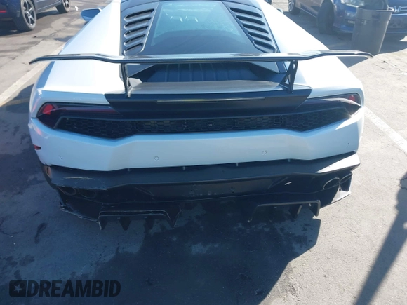 2015 Lamborghini Huracan z VIN ZHWUC1ZF8FLA03249, wystawiony jako IAAI lot #40731247 z przebiegiem 11 871 mil mil oraz . Historia ofert i sprzedaży dostępna na DreamBid. Obrazek 17.