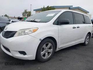 2017 Toyota Sienna L с VIN 5TDZZ3DC2HS800102, выставлен на аукционе IAAI как лот 42151872 с пробегом 182 675 миль миль и . История ставок и продаж доступна на DreamBid. Изображение 18.