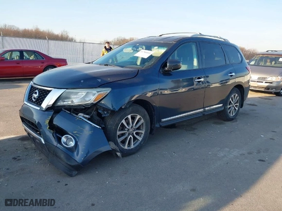 2013 Nissan Pathfinder SL with VIN 5N1AR2MM5DC642152, listed as a IAAI auction lot 41780601 with 153,975 mi miles. Bid and sale history available at carsss.com. Image 2.