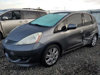 2011 Honda Fit Sport z VIN JHMGE8H69BC012204, wystawiony jako Copart lot #87232304 z przebiegiem 149 356 mil mil oraz Szkoda całkowita • Salvage title. Historia ofert i sprzedaży dostępna na DreamBid. Obrazek 1.