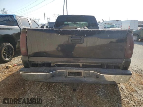 2005 GMC Sierra 1500 with VIN 1GTJC33235F813444, listed as a Copart auction lot 74541684 with 520,838 mi miles and Salvage Title. Bid and sale history available at DreamBid. Image 6.