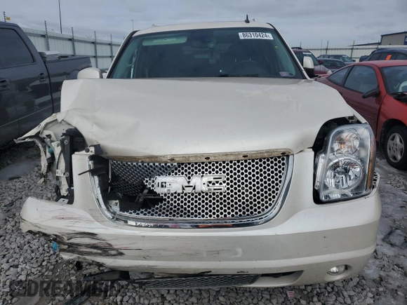 2012 GMC Yukon XL Denali with VIN 1GKS1MEF2CR298971, listed as a Copart auction lot 86310424 with Not Provided miles and Salvage Title. Bid and sale history available at carsss.com. Image 5.