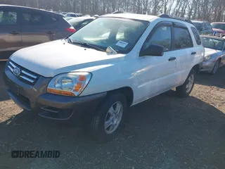 2007 Kia Sportage LX with VIN KNDJF724577389473, listed as a IAAI auction lot 41680139 with Not Provided miles. Bid and sale history available at carsss.com. Image 2.