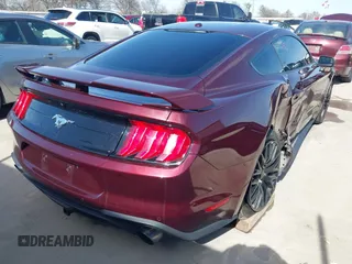 2018 Ford Mustang EcoBoost z VIN 1FA6P8TH3J5132136, wystawiony jako IAAI lot #41741496 z przebiegiem 62 526 mil mil oraz . Historia ofert i sprzedaży dostępna na DreamBid. Obrazek 4.