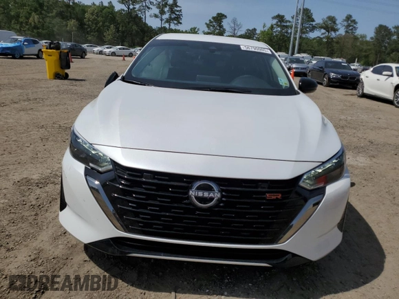 2024 Nissan Sentra SR z VIN 3N1AB8DV9RY388659, wystawiony jako Copart lot #56790005 z przebiegiem 5 354 mil mil oraz Szkoda całkowita • Salvage title. Historia ofert i sprzedaży dostępna na DreamBid. Obrazek 5.