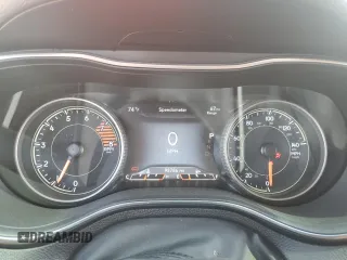 2019 Jeep Cherokee Trailhawk с VIN 1C4PJMBX3KD256495, выставлен на аукционе Copart как лот 56122695 с пробегом 98 786 миль миль и Списание • Salvage title. История ставок и продаж доступна на DreamBid. Изображение 9.