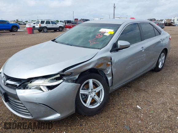 2015 Toyota Camry XLE with VIN 4T1BF1FK1FU475840, listed as a IAAI auction lot 41916282 with 104,881 mi miles. Bid and sale history available at carsss.com. Image 6.