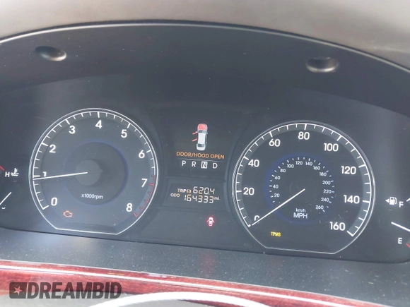 2013 Hyundai Equus Signature with VIN KMHGH4JH8DU067653, listed as a IAAI auction lot 42196105 with 164,333 mi miles and . Bid and sale history available at DreamBid. Image 7.