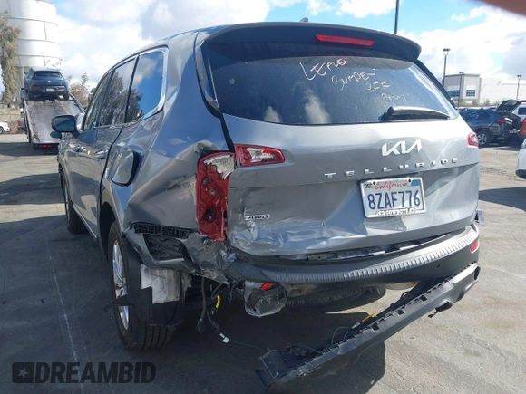 2022 Kia Telluride LX with VIN 5XYP2DHC7NG235365, listed as a IAAI auction lot 41434032 with 32,628 mi miles and . Bid and sale history available at DreamBid. Image 6.