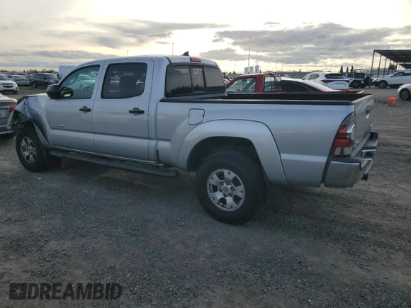 2013 Toyota Tacoma PreRunner with VIN 3TMKU4HN0DM034513, listed as a Copart auction lot 45722995 with 110,318 mi miles and Salvage title. Bid and sale history available at DreamBid. Image 2.