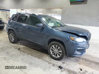 2020 Jeep Cherokee Latitude Plus z VIN 1C4PJMLN5LD553329, wystawiony jako Copart lot #56834895 z przebiegiem 63 582 mil mil oraz Szkoda całkowita • Salvage title. Historia ofert i sprzedaży dostępna na DreamBid. Obrazek 4.
