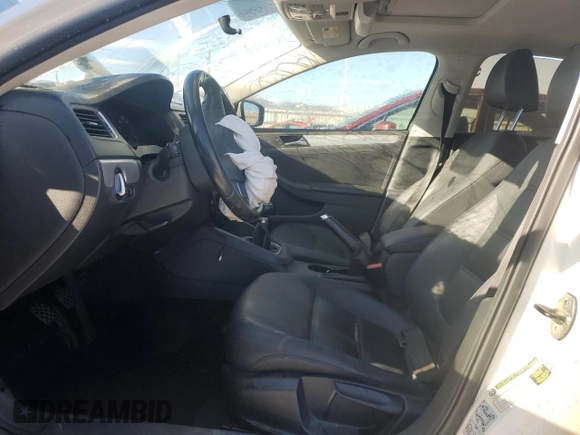 2011 Volkswagen Jetta SEL с VIN 3VWGX7AJ1BM006459, выставлен на аукционе Copart как лот 88080885 с пробегом 176 348 миль миль и Списание • Salvage title. История ставок и продаж доступна на DreamBid. Изображение 7.
