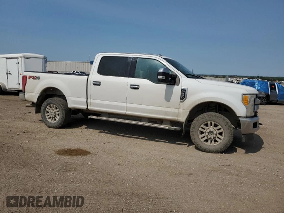 2017 Ford F-250 Lariat with VIN 1FT7W2B60HEE70084, listed as a Copart auction lot 59158135 with 186,544 mi miles and Salvage title. Bid and sale history available at DreamBid. Image 4.