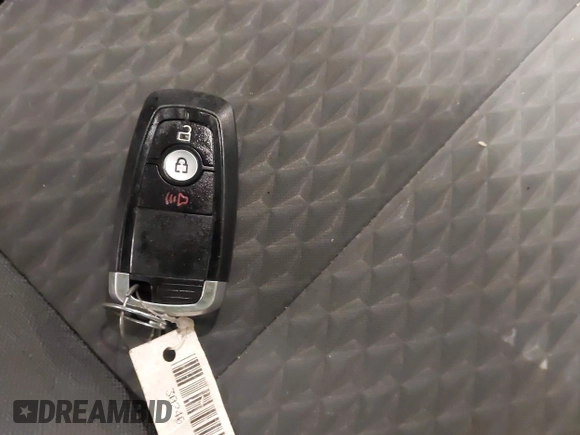 2022 Ford Escape SE z VIN 1FMCU9G69NUB98928, wystawiony jako IAAI lot #41074945 z przebiegiem 8 479 mil mil oraz . Historia ofert i sprzedaży dostępna na DreamBid. Obrazek 11.