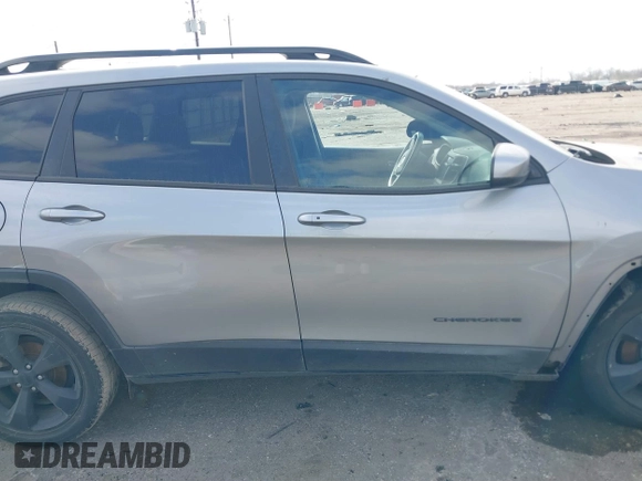 2016 Jeep Cherokee Latitude with VIN 1C4PJLCB3GW107402, listed as a IAAI auction lot 41505242 with 110,994 mi miles. Bid and sale history available at carsss.com. Image 13.