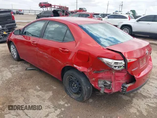 2018 Toyota Corolla L z VIN 5YFBURHE6JP755257, wystawiony jako IAAI lot #42155481 z przebiegiem 79 138 mil mil oraz . Historia ofert i sprzedaży dostępna na DreamBid. Obrazek 3.