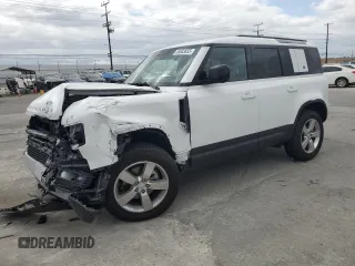 2024 Land Rover Defender S z VIN SALEJ7EX0R2287447, wystawiony jako Copart lot #53653655 z przebiegiem 17 834 mil mil oraz Szkoda całkowita • Salvage title. Historia ofert i sprzedaży dostępna na DreamBid. Obrazek 1.