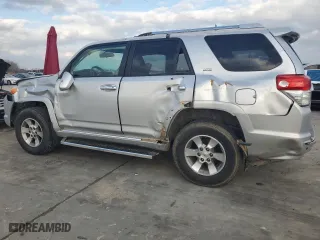 2011 Toyota 4Runner SR5 with VIN JTEZU5JR9B5027110, listed as a Copart auction lot 44232085 with 195,224 mi miles and Salvage Title. Bid and sale history available at carsss.com. Image 2.