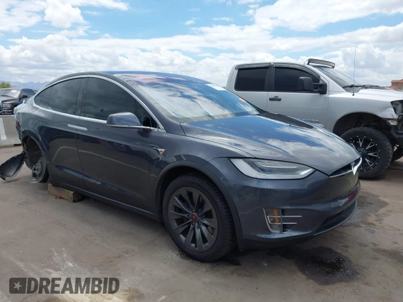 2018 Tesla Model X 75D with VIN 5YJXCBE29JF126629, listed as a IAAI auction lot 42205838 with 47,343 mi miles and . Bid and sale history available at DreamBid. Image 1.