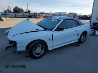 1998 Ford Mustang with VIN 1FAFP4440WF160806, listed as a Copart auction lot 42334235 with 82,105 mi miles and Salvage Title. Bid and sale history available at carsss.com. Image 1.
