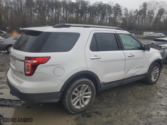 2014 Ford Explorer XLT with VIN 1FM5K8D82EGA97498, listed as a Copart auction lot 85325624 with NaN miles and Salvage Title. Bid and sale history available at carsss.com. Image 3.
