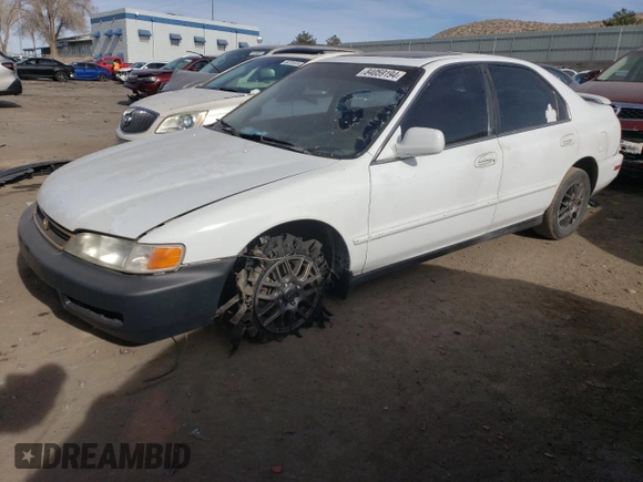 1996 Honda Accord EX with VIN 1HGCD5663TA135841, listed as a Copart auction lot 84059194 with 197,343 mi miles and Clean Title. Bid and sale history available at carsss.com. Image 1.