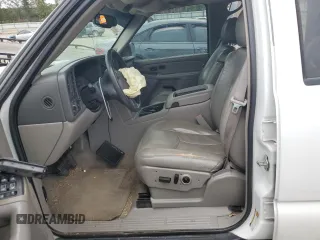 2005 Chevrolet Suburban LT with VIN 1GNFK16Z85J134683, listed as a Copart auction lot 71528434 with 233,134 mi miles and Salvage Title. Bid and sale history available at carsss.com. Image 7.