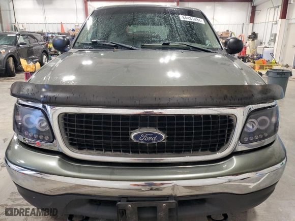 2001 Ford Expedition XLT with VIN 1FMPU16L61LB17670, listed as a Copart auction lot 84481084 with 110,064 mi miles and Clean Title. Bid and sale history available at carsss.com. Image 5.