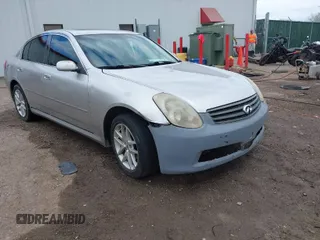 2005 Infiniti G35 with VIN JNKCV51F35M313587, listed as a IAAI auction lot 41452106 with 285,417 mi miles. Bid and sale history available at carsss.com. Image 1.