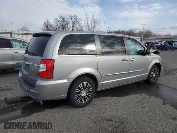 2014 Chrysler Town & Country S with VIN 2C4RC1HG9ER176127, listed as a Copart auction lot 47743945 with 130,189 mi miles and Salvage Title. Bid and sale history available at carsss.com. Image 3.