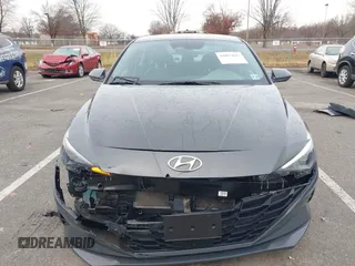 2023 Hyundai Elantra SEL z VIN KMHLS4AG7PU574863, wystawiony jako IAAI lot #41015045 z przebiegiem 18 714 mil mil oraz . Historia ofert i sprzedaży dostępna na DreamBid. Obrazek 12.