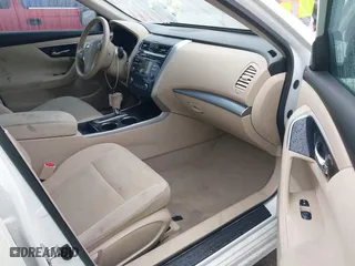2014 Nissan Altima 2.5 SV with VIN 1N4AL3AP3EC319882, listed as a IAAI auction lot 41563324 with 108,121 mi miles. Bid and sale history available at carsss.com. Image 5.